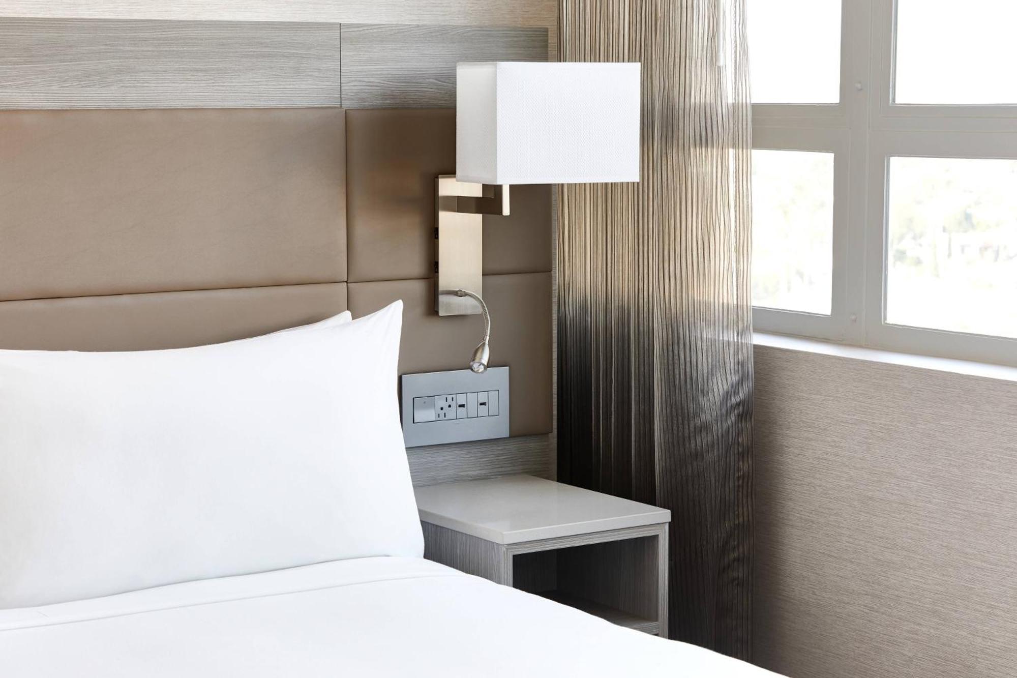 Ac By Marriott Beverly Hills Los Ángeles